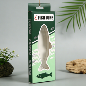 Caja de Plástico Transparente Reciclable con Impresión Personalizada y Base de Cartón Impreso para Señuelos de Pesca - Product Image 2