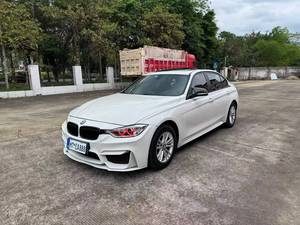 BMW 320Li <span class=keywords><strong>Luxury</strong></span> <span class=keywords><strong>2015</strong></span> - Product Image 2
