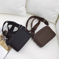 Sac bandoulière unisexe en cuir PU, design tendance, couleur unie, petit format, personnalisable avec logo, idéal pour la vie quotidienne