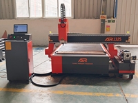 Máquina de grabado CNC robusta para carpintería a precio de fábrica, mesa de aluminio con ranura en T individual para carpintería arquitectónica, operación estable