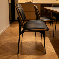 Chaise au design élégant avec dossier, prix de gros, chaise de salle à manger en similicuir noir de luxe personnalisée pour restaurant