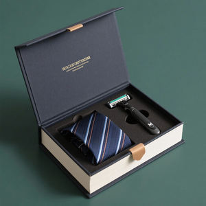 Boîte cadeau personnalisée pour cravate, foulard en soie, emballage magnétique pour soins de la peau pour homme - Product Image 1