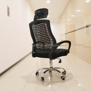 <span class=keywords><strong>Chaise</strong></span> de bureau ergonomique de direction au design minimaliste, entièrement en <span class=keywords><strong>tissu</strong></span> noir, <span class=keywords><strong>avec</strong></span> accoudoirs réglables en hauteur et vérin à gaz - Product Image 3