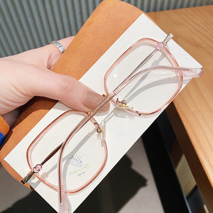 Montura de Gafas Qianai Square TR90 con Protección Anti Luz Azul, Unisex, Puente Mediano, Ajuste para Rostro Ovalado Q3 0571 1 - Product Image 3