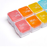 Distributeur de médicaments quotidien, organiseur de pilules 7 jours, boîte à pilules hebdomadaire avec rappel et alarme, pour vitamines, huiles de poisson, et autres médicaments.