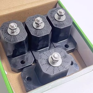 Pads amortisseurs Xia Hui en caoutchouc avec vis en acier inoxydable 304 pour base d'amortissement de l'unité extérieure de climatiseur - Product Image 1
