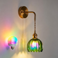 Applique murale LED vintage avec télécommande, alimentée par piles, lampe à intensité variable RGB, abat-jour en verre en forme de tulipe pour salon