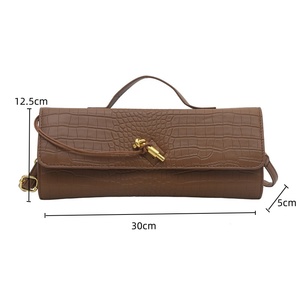 Nuova Borsa a Tracolla Piccola Quadrata da <span class=keywords><strong>Donna</strong></span> 2026, Borsetta con Chiusura a Lucchetto, Casual, Monospalla per Autunno e Inverno - Product Image 2