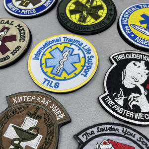 Op maat gemaakte tactische medische <span class=keywords><strong>badge</strong></span> Rode Kruis geborduurde Ster van het Leven patch klittenband strijkbaar PVC vilt stijl aanpasbare patches - Product Image 2