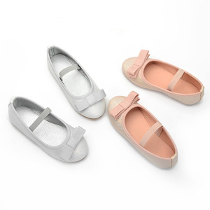 <span class=keywords><strong>Scarpe</strong></span> <span class=keywords><strong>eleganti</strong></span> da ragazza <span class=keywords><strong>scarpe</strong></span> da ballo <span class=keywords><strong>per</strong></span> feste da principessa <span class=keywords><strong>scarpe</strong></span> da spettacolo <span class=keywords><strong>per</strong></span> ragazze in pelle <span class=keywords><strong>per</strong></span> studenti con fiocco di moda - Product Image 5