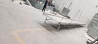 Table de culture à chenilles coulissantes avec système de chenilles en V, bancs roulants à flux et reflux comme lit de semence monocouche mobile