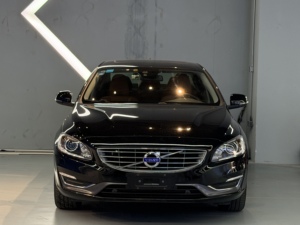 Pour S60L PHEV 2015 <span class=keywords><strong>T6</strong></span> Moteur double automatique Sièges en cuir Toit ouvrant 5 places - Product Image 1