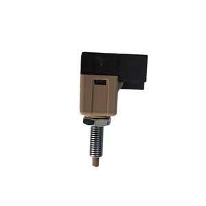 Interruptor de luz de freno 1017028161 para modelos Geely Gx7 antiguos, pieza de repuesto - Product Image 3