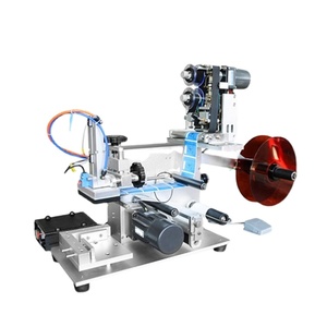 Machine d'étiquetage semi-automatique électrique pour bouteilles en plastique carrées plates, boîtes en verre, cartons, autocollants, codage, impression de date - Product Image 1