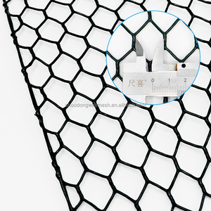 Lưới thép mạ kẽm bọc nhựa PVC bò với các lỗ nhỏ và lưới lục giác được sử dụng để bao vây chuồng gà - Product Image 1