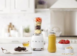 Mixeur personnel de style rétro des années 50 avec bouton rétroéclairé et deux bouteilles sans BPA de 600 ml PBF01WHUS - Product Image 6