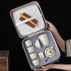 Nuevo Set de Té de Cerámica Ru Kiln 2025 para Viaje, Estilo Kung Fu - Juego de Tazas y Tetera Portátil para Exteriores, Estilo Chino Moderno, Personalizable - Product Image 4