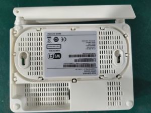 Módem Óptico Xpon de Bajo Precio con Doble Banda de Frecuencia, Fibra Óptica, 4GE, 2USB, 2.4G, 5G, AC1200, WiFi5, Omci, Tr069 - Product Image 2
