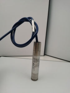 Piézomètre à fil vibrant en acier inoxydable, haute précision 0,05 % FS, capteur de température de l'eau poreuse IP68, haute performance de mesure - Product Image 3