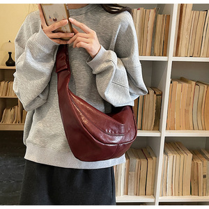 <span class=keywords><strong>Sac</strong></span> à bandoulière coréen vintage en cuir PU souple imperméable couleur unie, style décontracté, en forme de <span class=keywords><strong>banane</strong></span>/lune, <span class=keywords><strong>sac</strong></span> de voyage croisé - Product Image 5