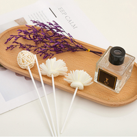 Diffuseur de Parfum d'Ambiance Décoratif aux Fleurs Séchées avec Huile Essentielle 50ml – Diffuseur à Bâtonnets Romantique