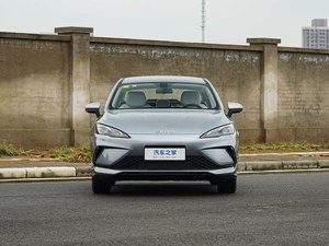 Nuevo Vehículo BYD Gray Seal 05 DM-i Sedán Híbrido Eléctrico de 5 Plazas - Product Image 2