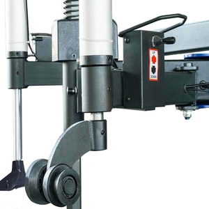 آلة تغيير إطارات عالية الجودة طراز 988 مع موازن 680 ومشبك للجنوط، منتج فاخر متوفر بسعر التوصيل المباشر في تكساس/كاليفورنيا بالولايات المتحدة - Product Image 4