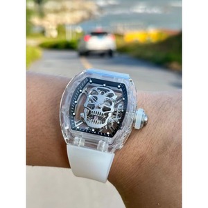 Nouvelle montre mécanique automatique de luxe pour homme, style urbain, avec crâne en cristal et tourbillon - Product Image 1