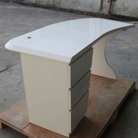 Mobilier de bureau moderne en Corian blanc Surface solide sur mesure Bureaux pour employés Table de jeux pour la maison