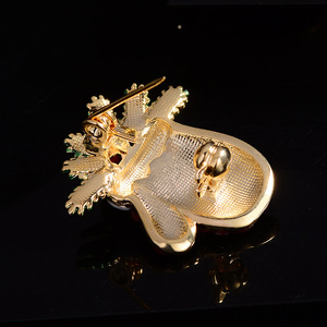 XILIANGFEIZI クリスマス キュートグローブ 雪の結晶ブローチ 赤緑エナメル インスデザイン風 クロスボーダー装飾ピン - Product Image 5