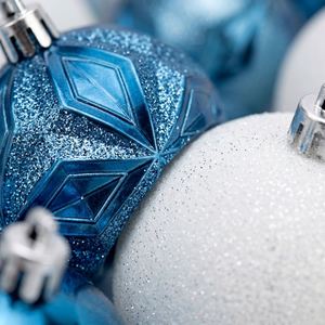 Nueva Tendencia en Decoración Navideña: Bolas Transparentes Personalizadas en Blanco y Verde Azulado, con Textura Espiral, Resistentes a los Golpes, para Colgar en el Árbol, 2026 - Product Image 4