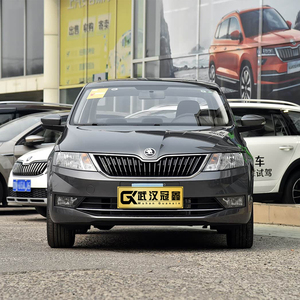 Auto Usate <span class=keywords><strong>Skoda</strong></span> Rapid <span class=keywords><strong>Berlina</strong></span> Usata con Cambio Automatico, Benzina, Guida a Sinistra 2025 Prezzo Conveniente Basso Chilometraggio in Vendita Spedizione Globale - Product Image 2