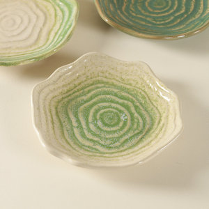 Platos de Postre Irregulares de Cerámica, Diseño Wabi Sabi Hecho a Mano, Patrón Degradado Verde, para Fiestas - Product Image 2