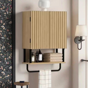 Meiyani Farmhouse Salle de bain cannelée suspendue au mur 2 portes Armoire de rangement pour toilettes à médicaments à 3 niveaux avec étagère réglable - Product Image 2