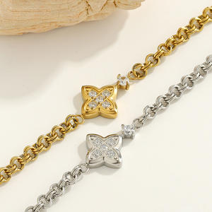 Pulsera de Acero Inoxidable para Mujer, Marca Showfay, Resistente al Agua, Antideslustre, Chapada en Oro de 18K, con Zirconia en Forma de Trébol - Product Image 2