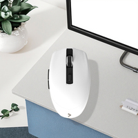 Souris de jeu sans fil double mode blanche ergonomique 2.4G Bluetooth haute résolution pour joueurs professionnels avec poignées latérales texturées OEM