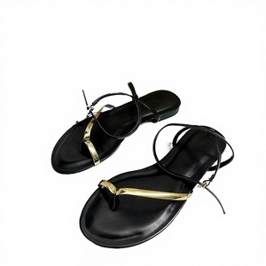 Sandales plates inspirées pour femmes, couleur unie, avec bride arrière et boucle, tendance mode estivale, chaussures d'extérieur, vente en gros - Product Image 1