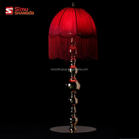 Lampe de table à pompon rouge, centre de table, support de bougie en métal doré, décoration de table de mariage, décoration de réception pour événements et fêtes