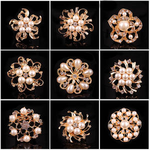 Broches de Cristal con Flores, Modernos y Elegantes, Botones de Diamantes de Imitación, Aleación Chapada en Oro, Personalizados, Unisex, para Uso Diario, Regalo de Compromiso, Fiesta - Product Image 5