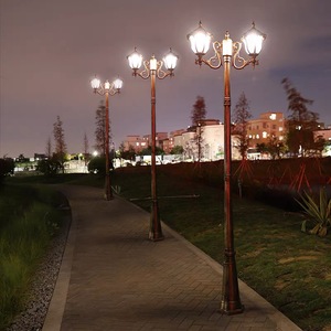 Luces Solares LED para Jardín Personalizadas de Fábrica, Alimentadas por Energía Eléctrica, Impermeables IP65, Iluminación Exterior de Aluminio para Jardinería y Paisajismo - Product Image 2