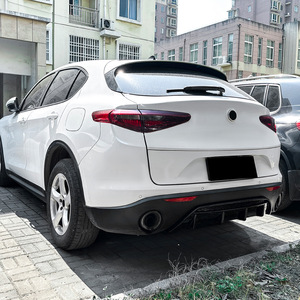 สปอยเลอร์หลัง Amp-Z สำหรับ Alfa Romeo Stelvio 2017+ สีดำด้านลายคาร์บอนไฟเบอร์ สไตล์แต่งรถ - Product Image 1