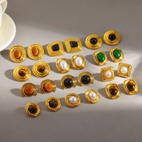 Boucles d'oreilles clous en acier inoxydable style rétro avec pierre naturelle œil de tigre, plaquées or 18 carats, géométriques et tendance, avec perles – Vente en gros