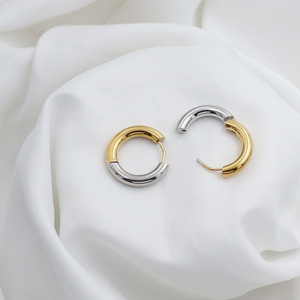 Two-Tone Titanium Steel Hoop <b>Earrings</b> Gold Silver Mixed Color Everyday Wear Geometric Design Stainless Steel Ear <b>Posts</b> - Product Image 3