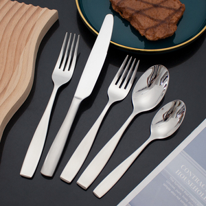 ชุดมีด้ามจับแบบด้านหนาทำจากสแตนเลสสตีลอุปกรณ์ทานอาหารสำหรับงานแต่งงานทำจาก18/10หัวขัดทรงสี่เหลี่ยม - Product Image 2