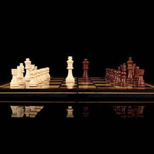 レトロ3in1チェス・チェッカー・バックギャモン木製チェスセット木製非磁性駒折りたたみ式チェス盤チェスボードゲームギフト - Product Image 5