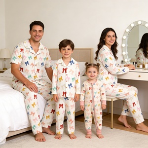 Set <span class=keywords><strong>di</strong></span> Pigiami Famiglia Papà Mamma e Io, Abbigliamento Personalizzato per Bambini con Zip YKK - Product Image 2