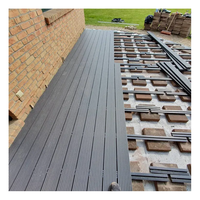 Planches de terrasse en bois écologiques imperméables, revêtement de sol extérieur en bois composite pour la décoration extérieure
