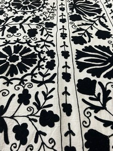 ผ้าคลุมเตียงซูซานี ผ้าแขวนผนังหลากสี ผ้าฝ้ายปักมือ ลายชนเผ่า ผ้าคลุมเตียง ผ้าห่ม - Product Image 2