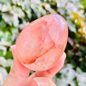 Cuarzo de Fuego Natural Pulido de Alta Calidad al por Mayor, Piedra Energética de Cristal Curativo en Forma de Huevo para Regalos de Navidad y Halloween - Product Image 1