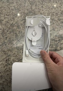 Pour iPhone 17 Pro Max 5G - Hub de divertissement familial avec écran OLED, taux de rafraîchissement de 120 Hz et recharge sans fil pour les films - Product Image 3